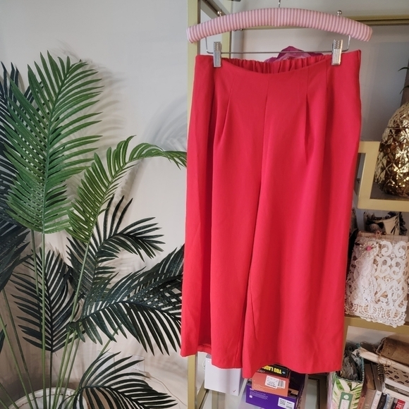 Potter's Pot Boutique Holiday Christmas Red Culotte Pants - Women's Size Medium - Picture 2 of 4